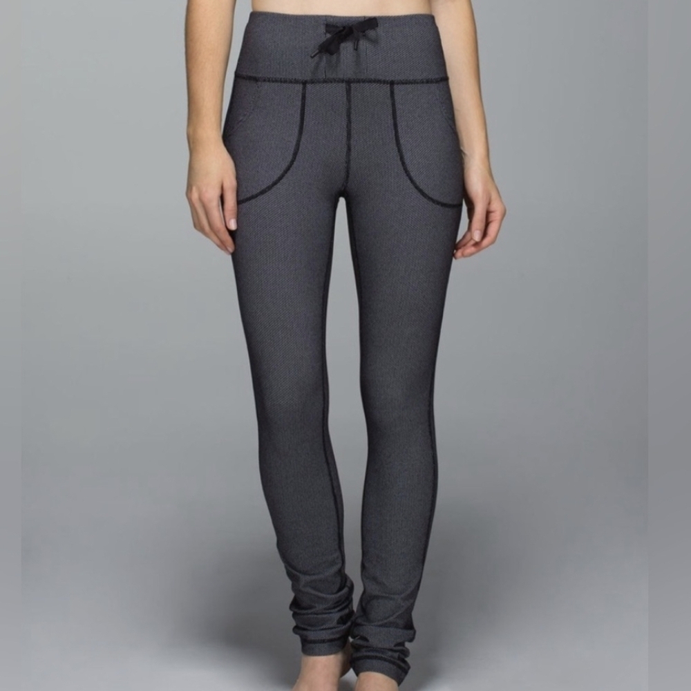Lululemon Skinny Will Pant Cross Stitch Black White Women's 4